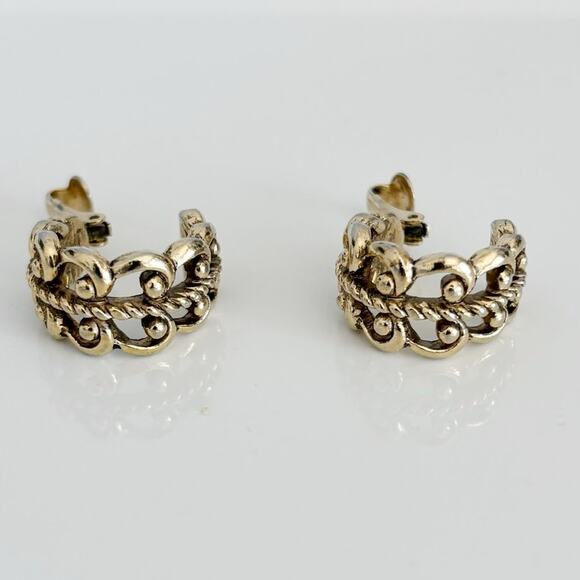 Vintage Avon Clip On Hoop Earrings Gold - Picture 4 of 11